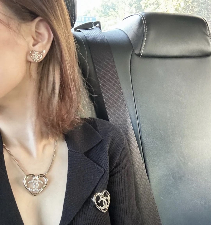 Ch**el necklaces